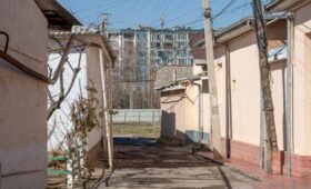 Президент поручил сдать 30 тысяч квартир по программе реновации в Узбекистане