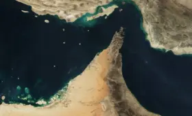 Иран открыл Ормузский пролив для коммерческих судов