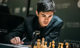 «Играл на два результата». Жавохир Синдаров — о сравнении с Карлсеном и рекорде в Турнире претендентов