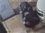 В Ангрене мужчина зарезал двоих знакомых после словесной перепалки. Видео