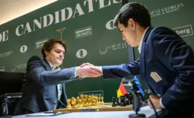 Жавохир Синдаров продолжает лидировать на Турнире претендентов после 9-го тура