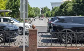 К скверу Амира Темура в Ташкенте планируют вернуть наземные пешеходные переходы