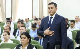 Хокиму Музрабатского района объявили выговор после аудио с оскорблениями фермеров