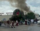 Пожар вспыхнул на рынке Куйлюк в Ташкенте. Видео