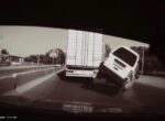 В Самаркандской области Damas столкнулся с грузовиком. Видео