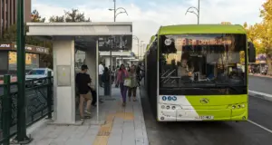 С сентября проезд в автобусах в Узбекистане нужно будет оплачивать при входе