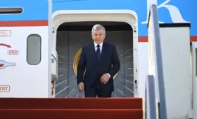 Президент Узбекистана прибыл в Катар