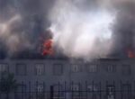 В Джизакской области загорелась школа. Видео