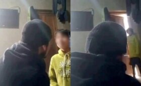 В Сурхандарье открыли уголовное дело на отца, заставившего дочь есть навоз
