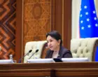 Президент наградил Танзилу Нарбаеву орденом в день её рождения