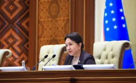 Президент наградил Танзилу Нарбаеву орденом в день её рождения