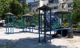 Проект благоустройства двора в махалле «Турон» Мирзо-Улугбекского района изменили после недовольства жителей. Каким он получился?