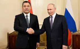 Китай отказался начинать железную дорогу через Кыргызстан в Узбекистан без согласия России — Жапаров