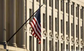 США приостановили приём заявлений на иммиграционные визы