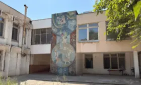 Мозаики со стен бывшего тубдиспансера на Юнусабаде перенесут в другое место