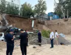 На улице Беруни в Ташкенте обрушился край котлована под строящийся отель