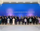 «Хорошо знаю непростой трудовой путь каждого из вас». Президент вручил награды десяткам узбекистанцев. Фото