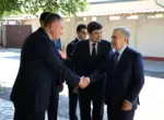 Президент в Нукусе почтил память Каллибека Камалова