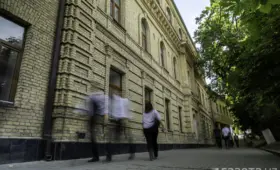 Детям педагогов предоставят скидку 30% на контракт в государственных вузах Узбекистана