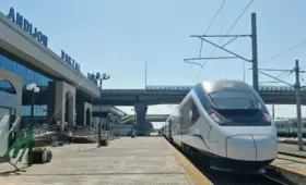 Новый электропоезд сократит время в пути между Ташкентом и Андижаном