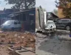Грузовик с грунтом наехал на машины и магазины в Булакбаши, погибли 3, ранены 4 человека
