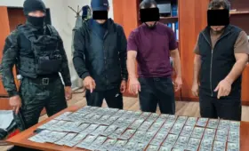 В Самарканде задержали трёх человек при продаже фальшивых долларов, привезённых из Турции