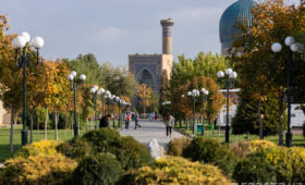 Шавкат Мирзиёев прибыл в Самарканд. Здесь состоятся мероприятия с участием делегации США